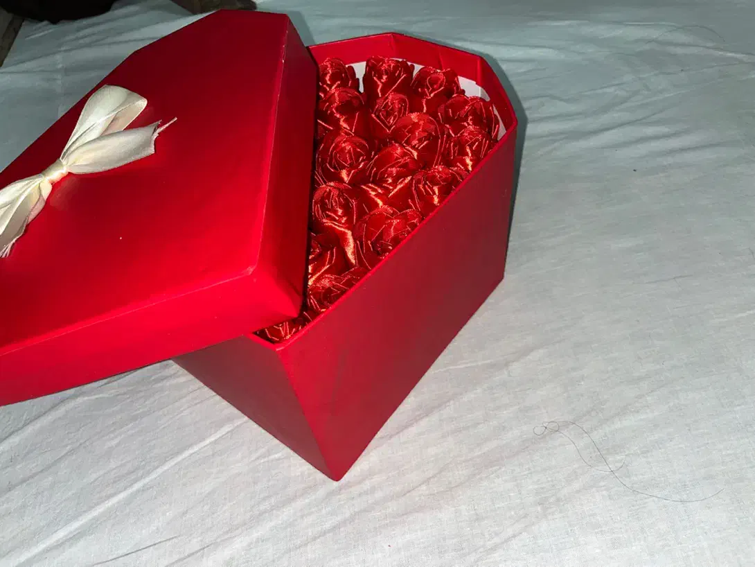 باکس گل رز مصنوعی|گل مصنوعی|یزد, |دیوار