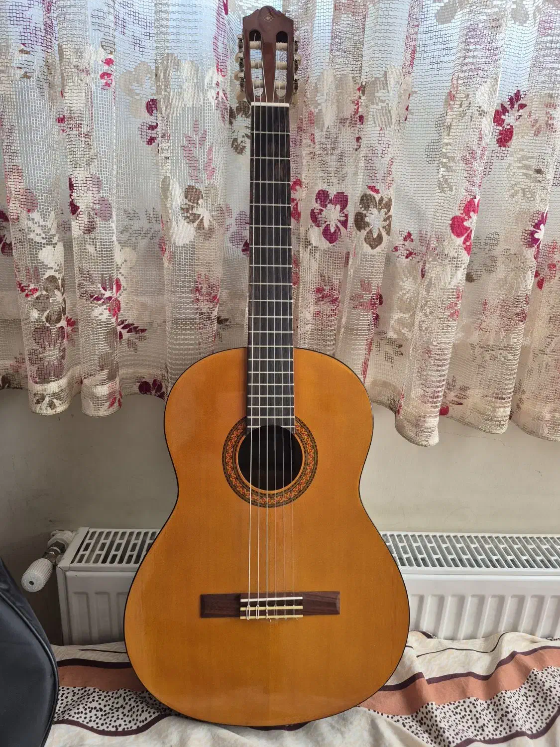 گیتار اصلی یاماهاc40|گیتار، بیس، امپلیفایر|کرمانشاه, |دیوار