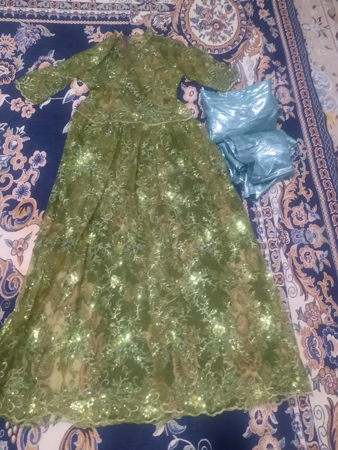 سه دست لباس کردی|لباس|سرپل ذهاب, |دیوار