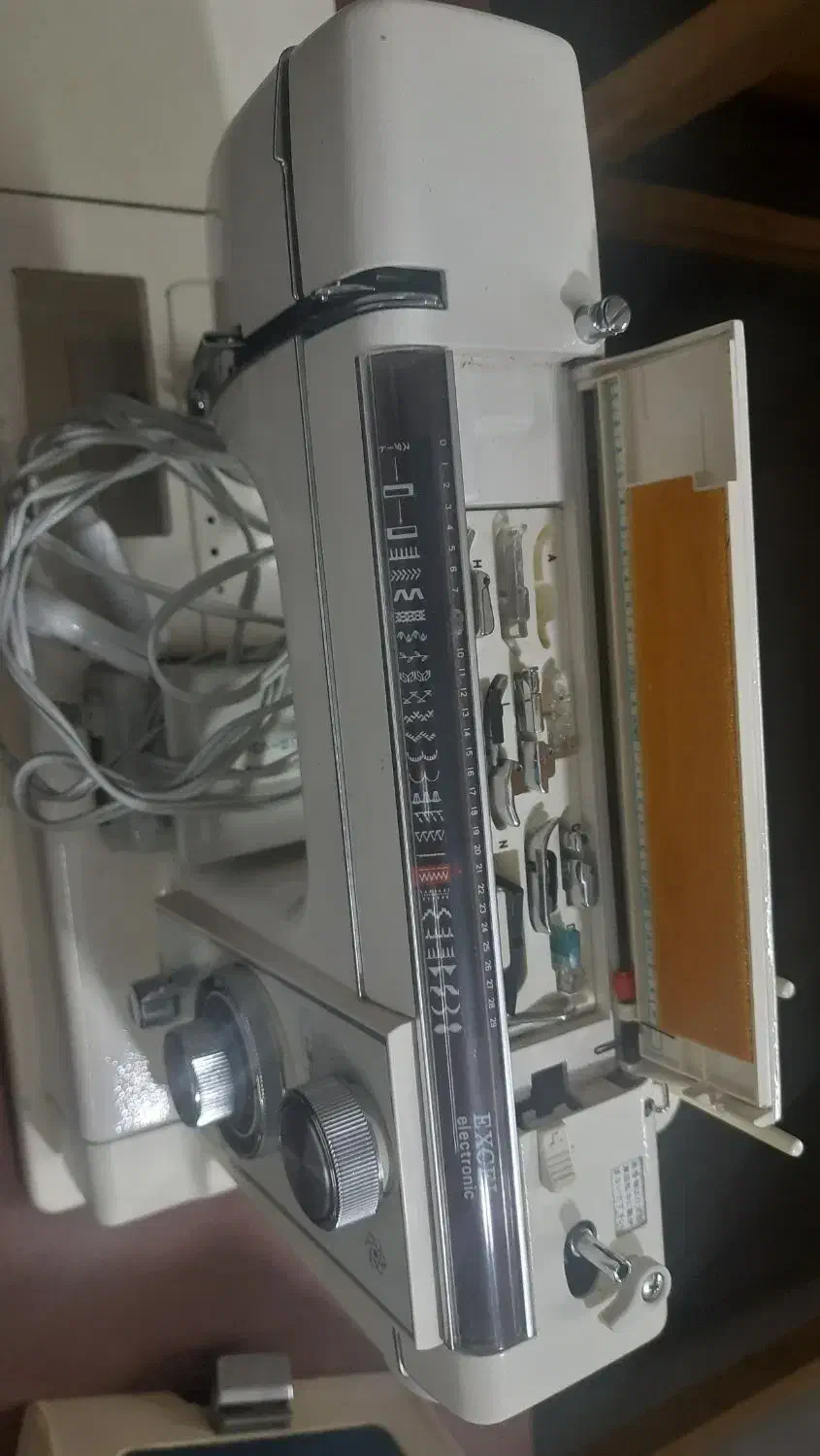 چرخ خیاطی ژانومه مدل ۸۱۵|چرخ خیاطی و ریسندگی|تربت جام, کلالی|دیوار