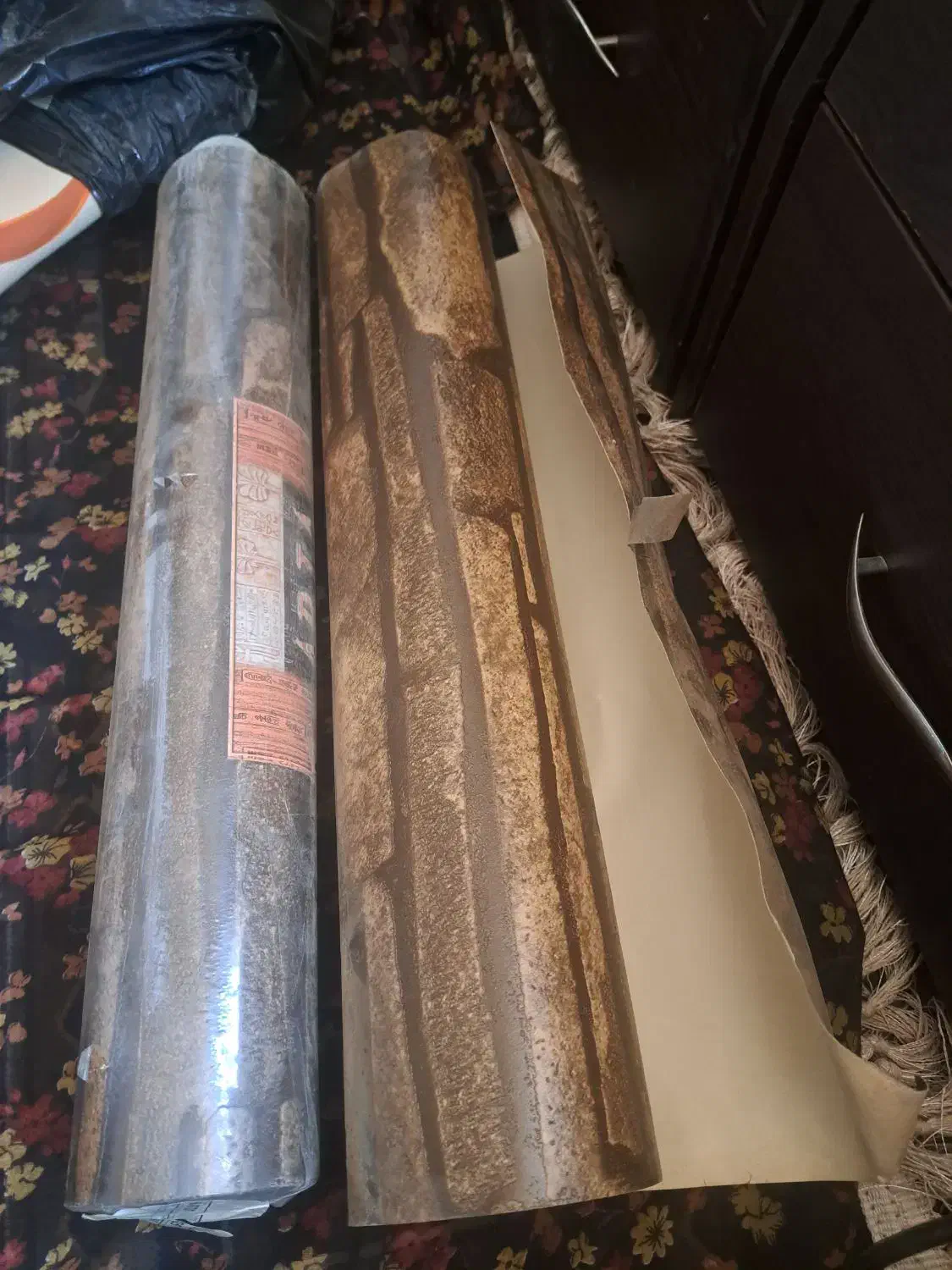 دوتا رول کاغذ دیواری|مصالح و تجهیزات ساختمان|کرمان, |دیوار