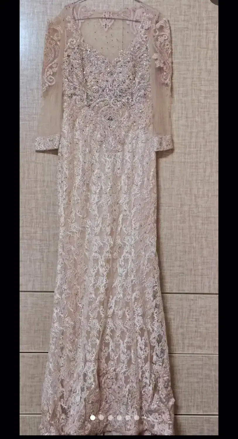 تعدادی لباس مجلسی|لباس|بیرانوند, |دیوار