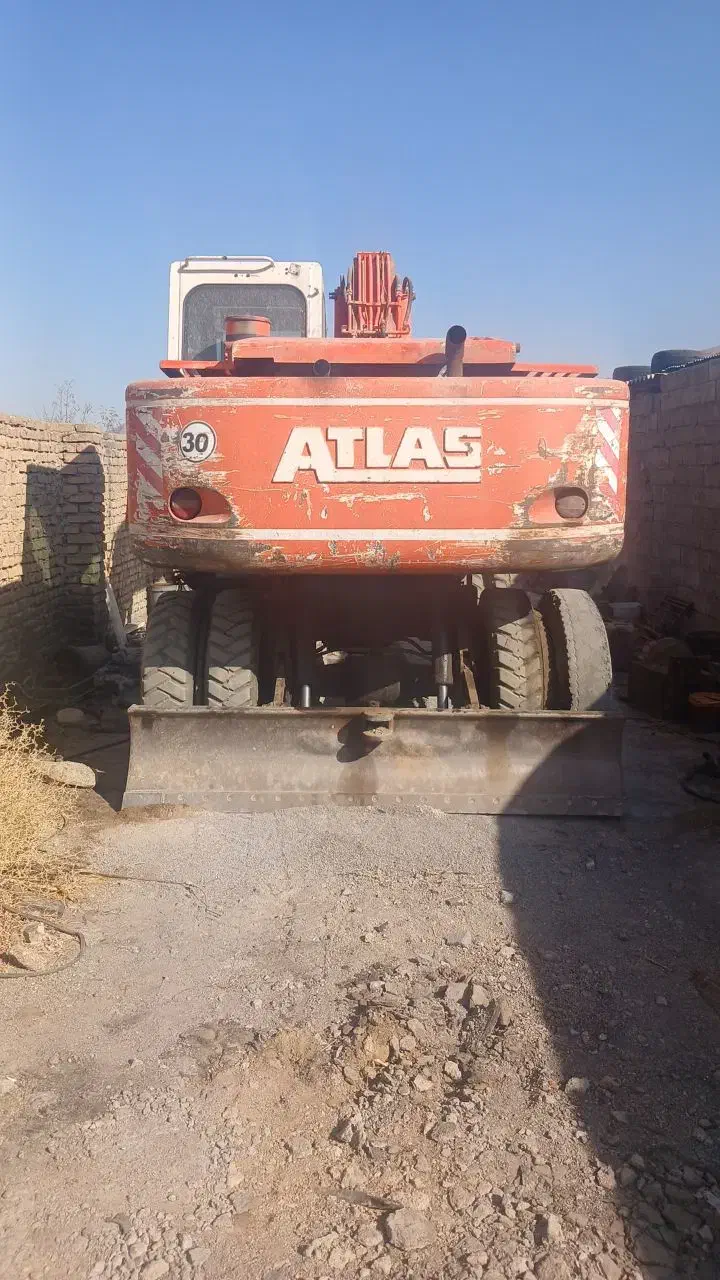 بیل مکانیکی اطلس|خودرو سنگین|یزد, |دیوار