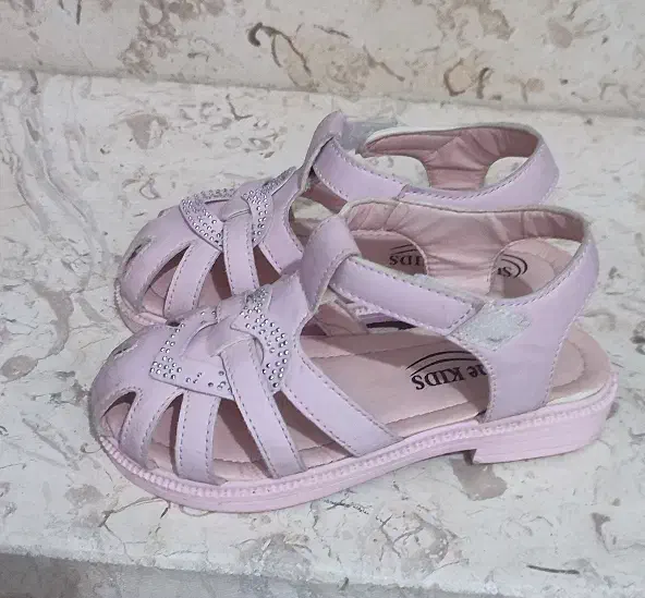 ۲ جفت کفش دخترانه سالم|کفش و لباس بچه|سنندج, |دیوار