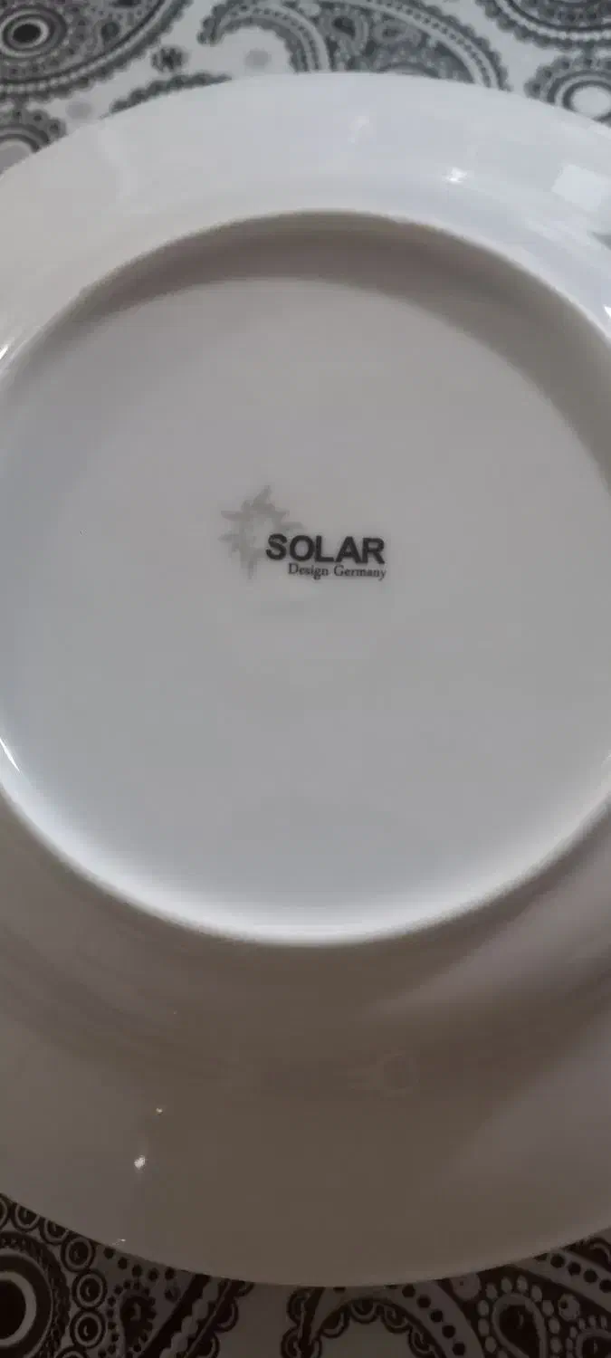 سرویس چینی ۱۲نفره نو و  شیرینی خوری دوطبقه|ظروف سرو و پذیرایی|شاهین‌شهر, مورچه خورت|دیوار