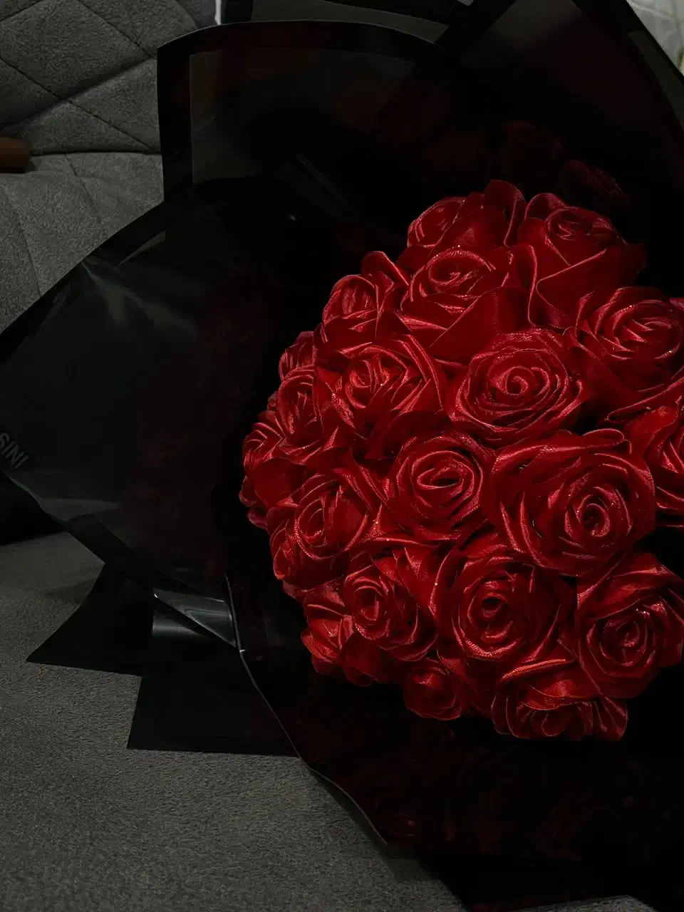 گل رز با ربان|گل مصنوعی|سیرجان, |دیوار