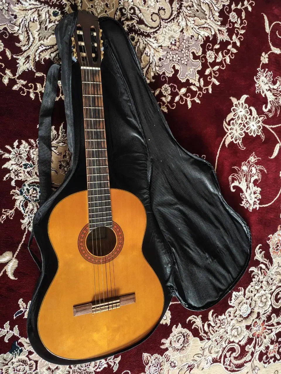 گیتار Yamaha C70|گیتار، بیس، امپلیفایر|فلاورجان, |دیوار