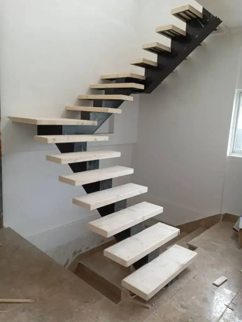 پله،اجرا تخصصی چوب کف پله و نرده چوبی|خدمات پیشه و مهارت|آمل, |دیوار