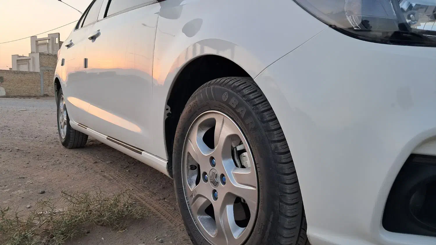 شاهین ۱۴۰۲ کمکار، سانروف + ESP ،کارمندی،پارکینگی|خودرو سواری و وانت|کاشان, زیارتی|دیوار