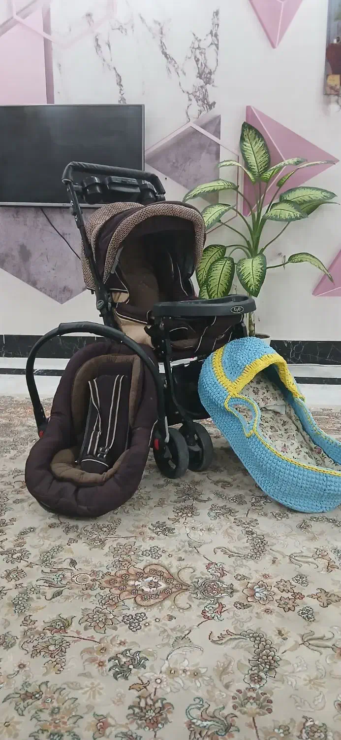 فروش کالسکه و کریر وکمد لباس و بوفه|کالسکه و لوازم جانبی|جم, |دیوار