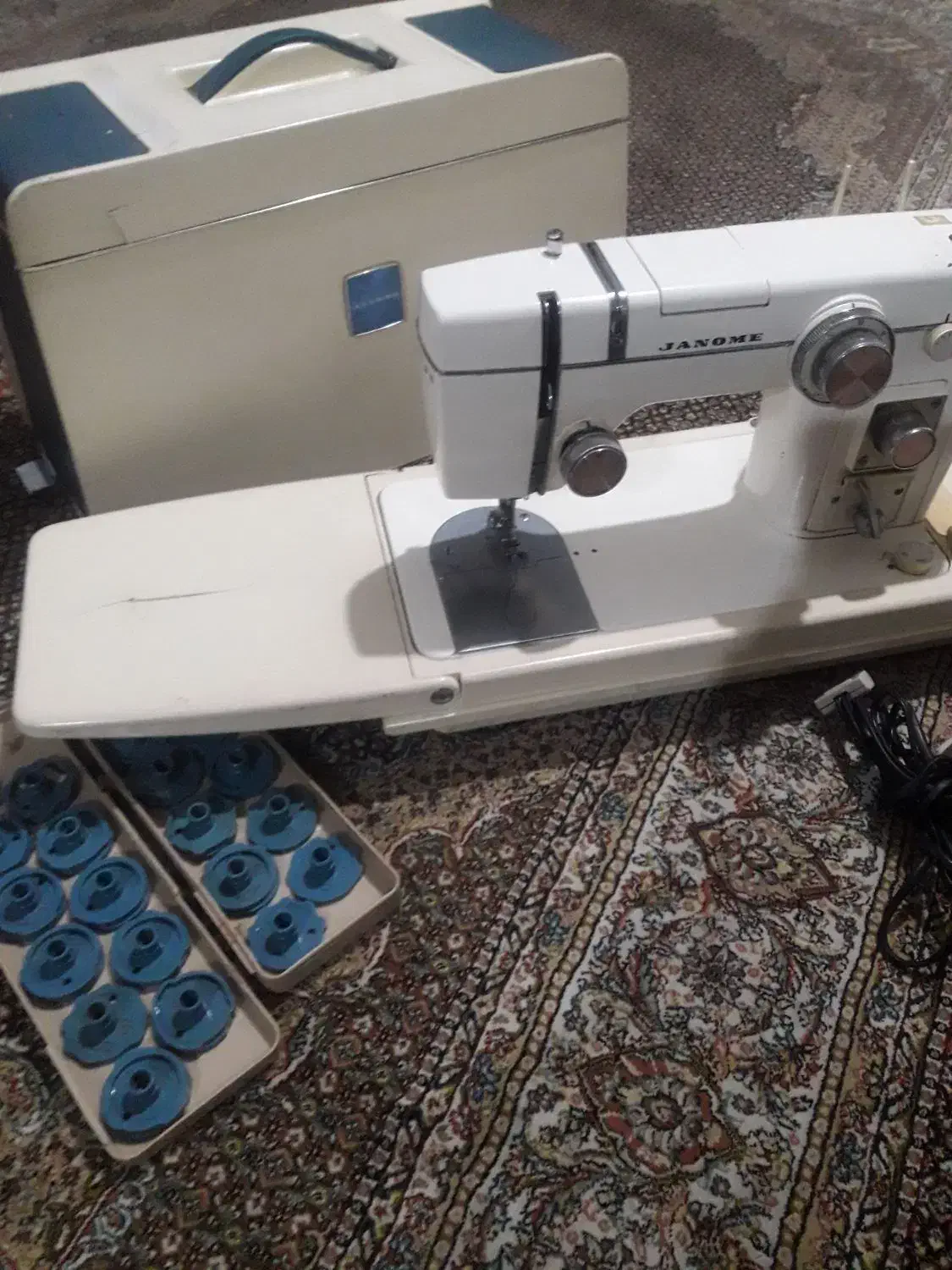 چرخ خیاطی ژانومه|چرخ خیاطی و ریسندگی|اسلام‌شهر, شهرک توحید|دیوار