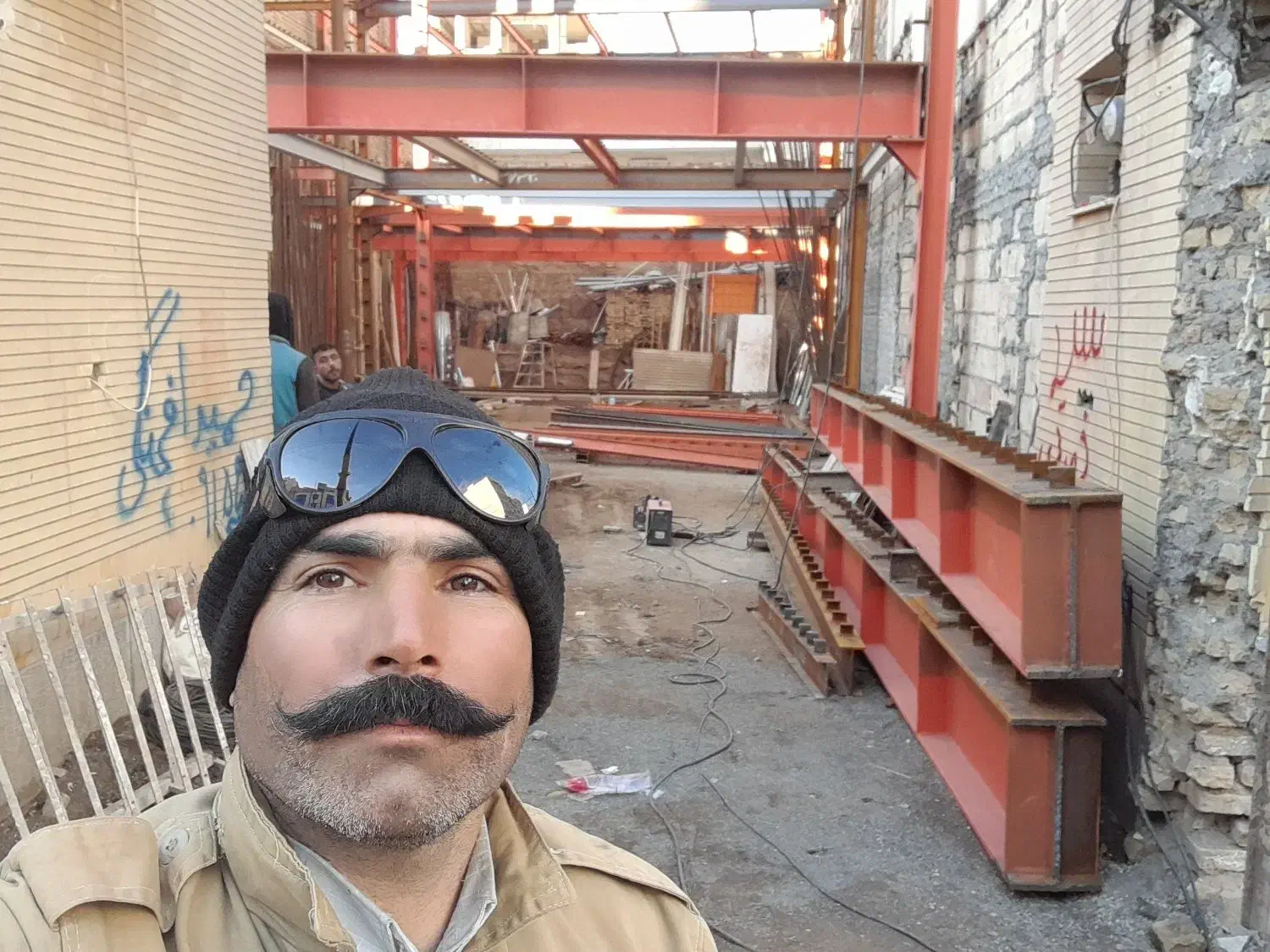 جوشکار ماهر هر کار داشتی انجام میدم|خدمات پیشه و مهارت|سبزوار, فرهنگیان|دیوار