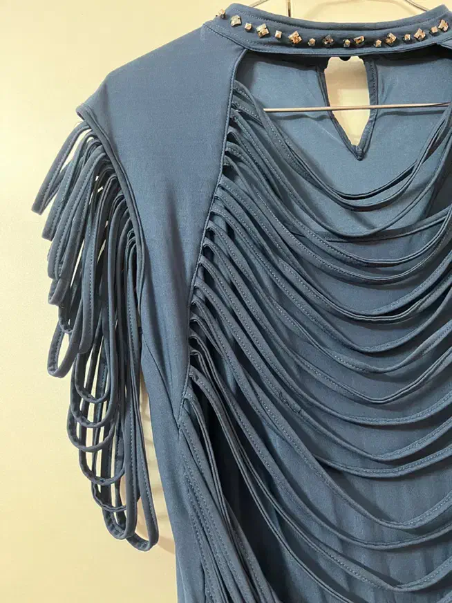 پیراهن مجلسی|لباس|اسفراین, |دیوار