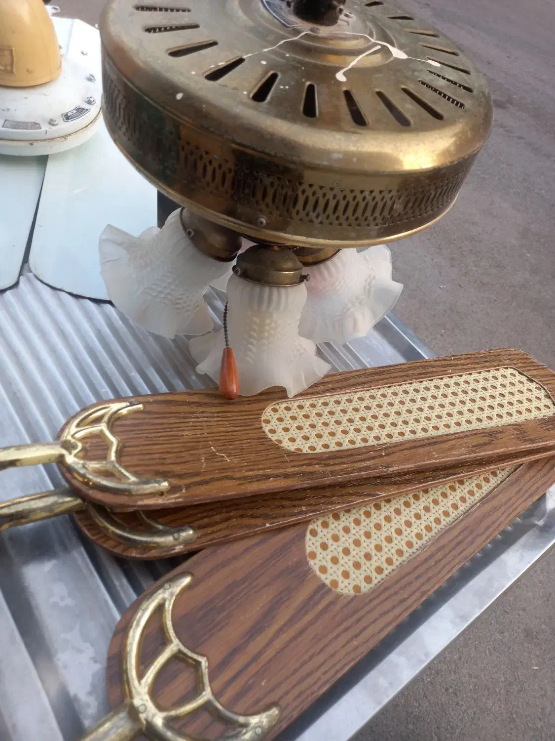 پنکه‌لوستری|پنکه و تصفیه‌کنندهٔ هوا|دزفول, |دیوار