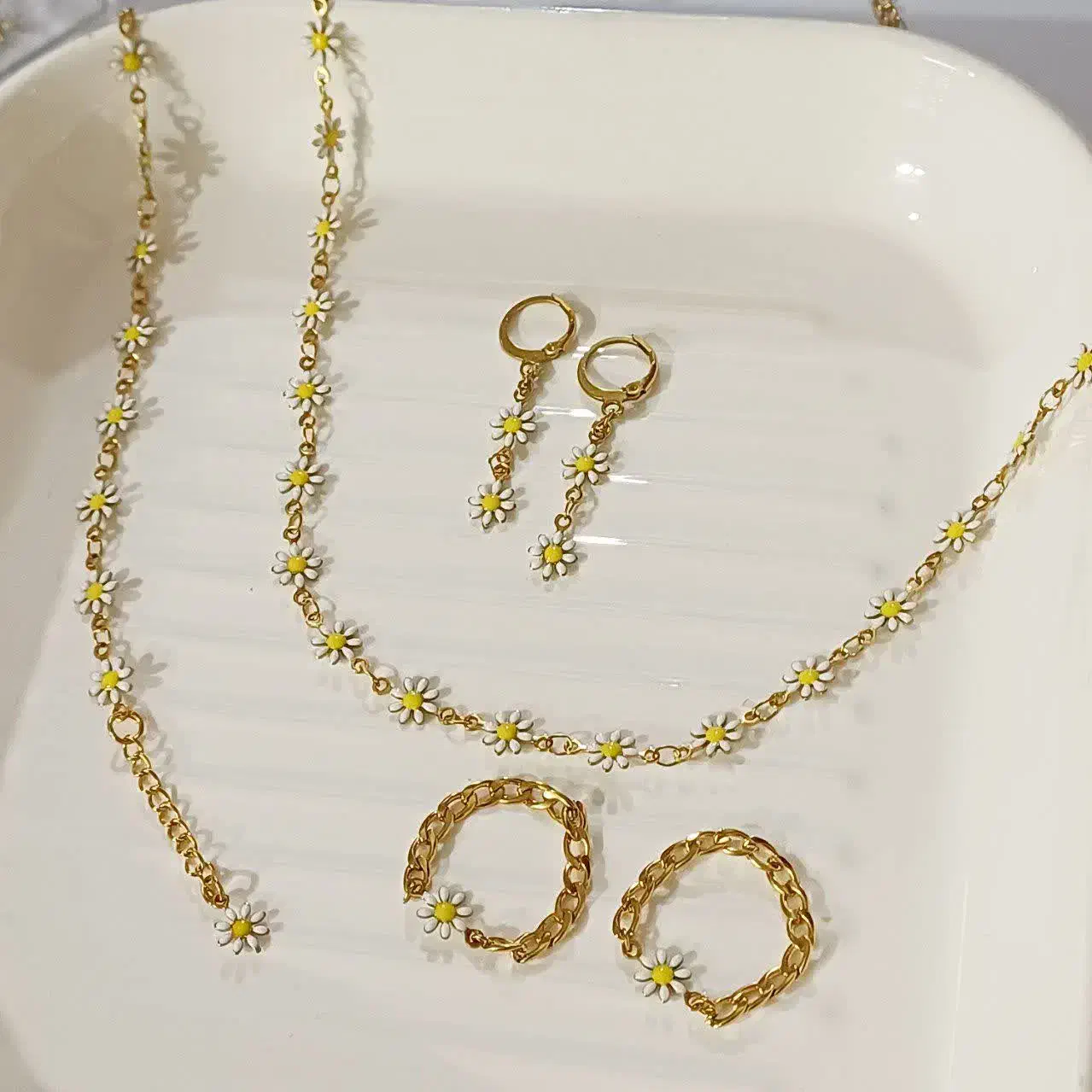 سفارش و ساخت طلا ومروارید واستیل رنگ ثابت|بدلیجات|زنجان, |دیوار