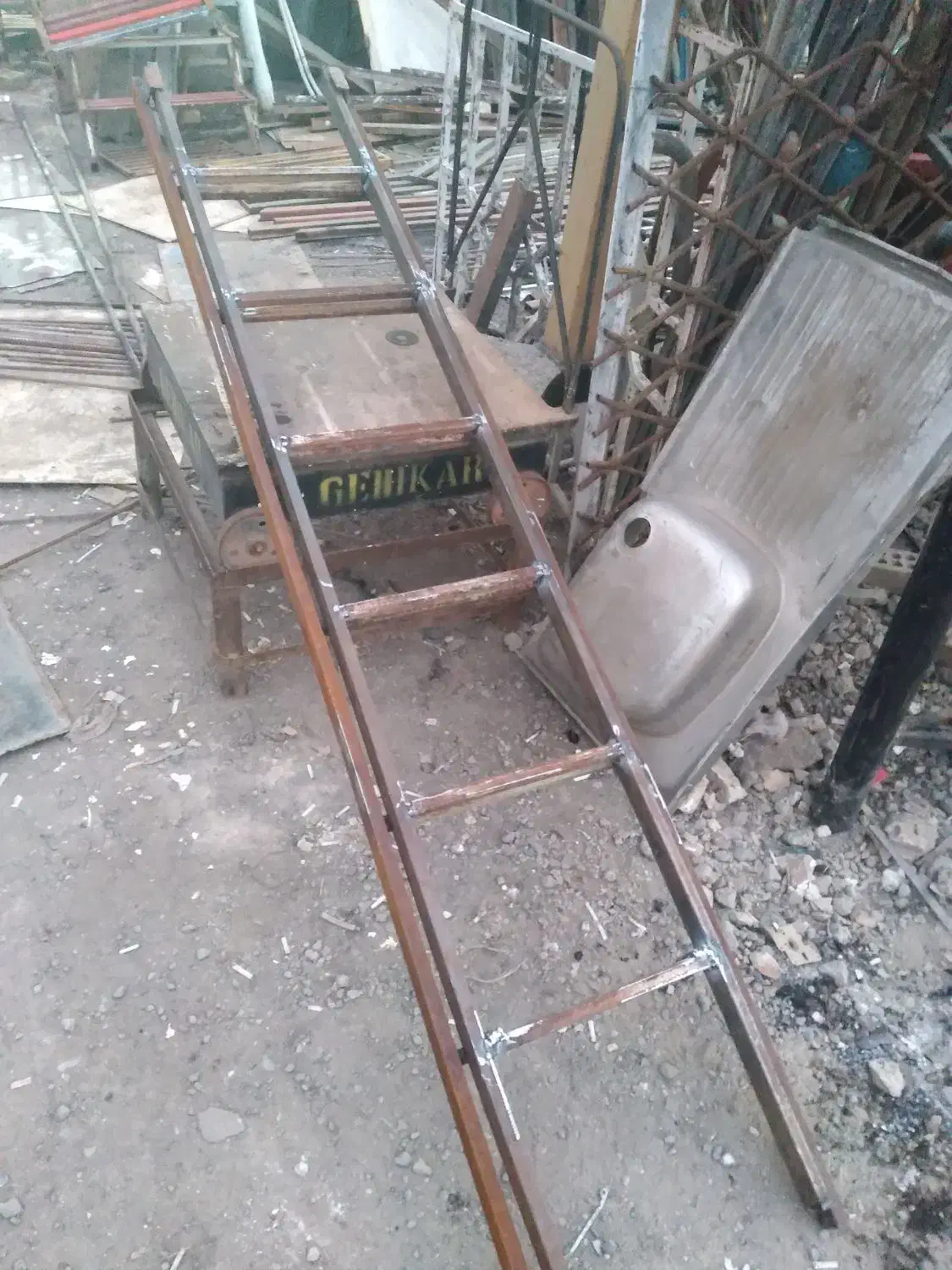 نردبان کشویی آهنی|ابزارآلات|مشهد, نیزه|دیوار