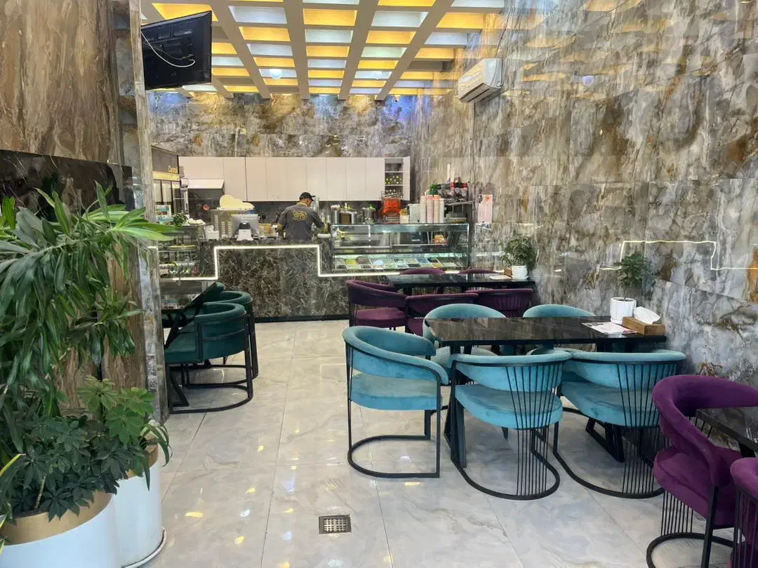 همکار خانم و آقا جهت کار در بستنی فروشی|استخدام خدمات فروشگاه و رستوران|اسلام‌شهر, مظفریه|دیوار