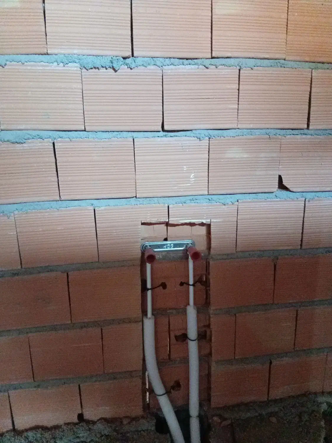 اجرای لوله کشی ساختمون|خدمات پیشه و مهارت|شیرگاه, |دیوار