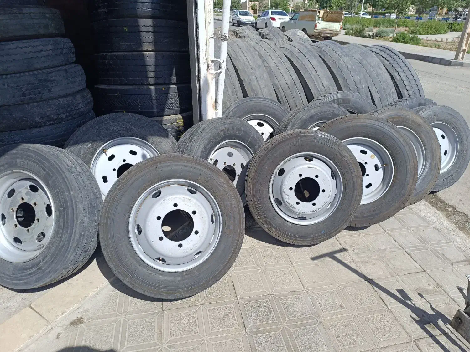 لاستیک750جلوعقب۷۰۰نیسان215 ایسوزو235کشاورزی825نخی|قطعات یدکی و لوازم جانبی|فریمان, |دیوار