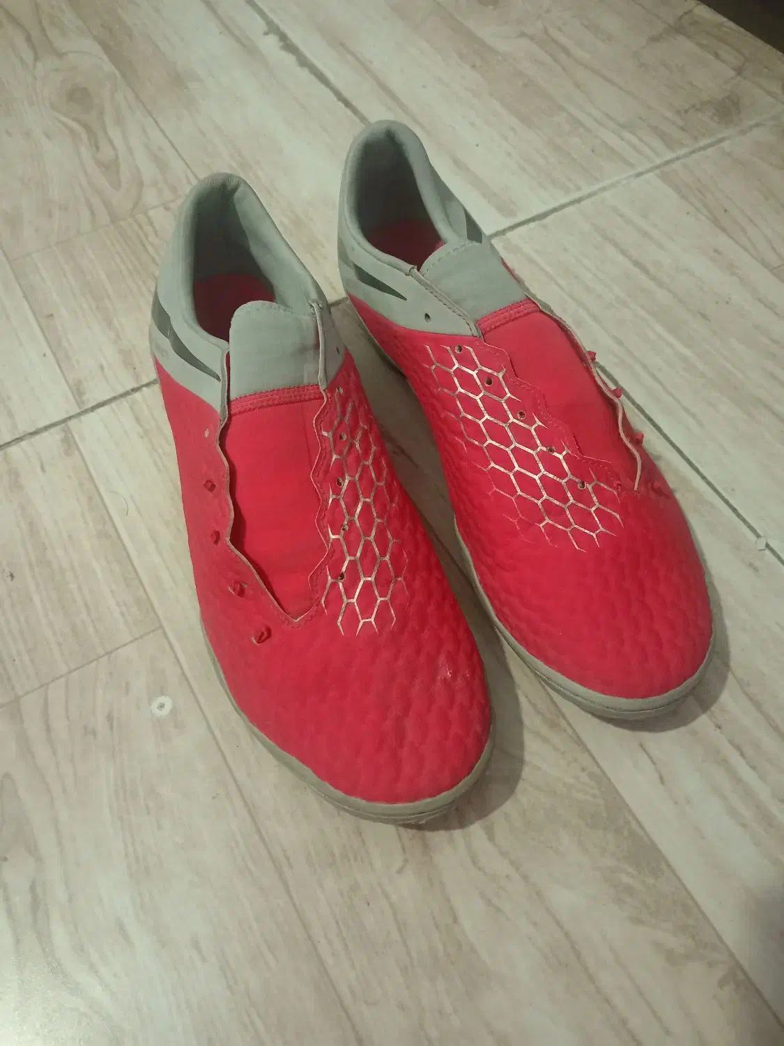 کفش فوتبالی|تجهیزات ورزشی|شیروان (خراسان), |دیوار