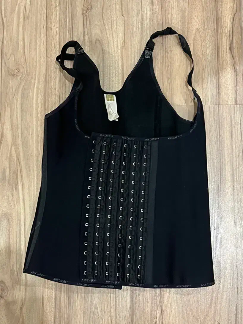 گن فنر دار اورجینال|لباس|تبریز, |دیوار