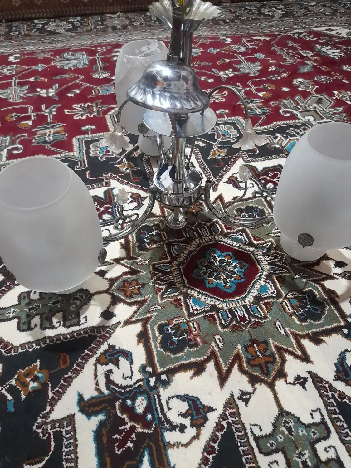 لوستر سه شاخه|لوستر و چراغ آویز|رشت, منظریه|دیوار