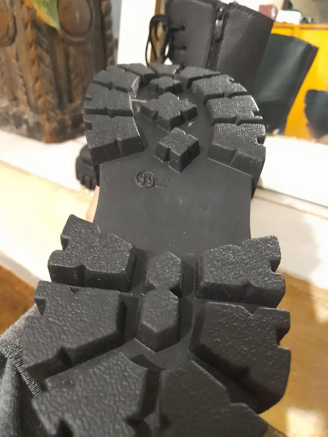 کفش|کیف، کفش، کمربند|اندیمشک, |دیوار