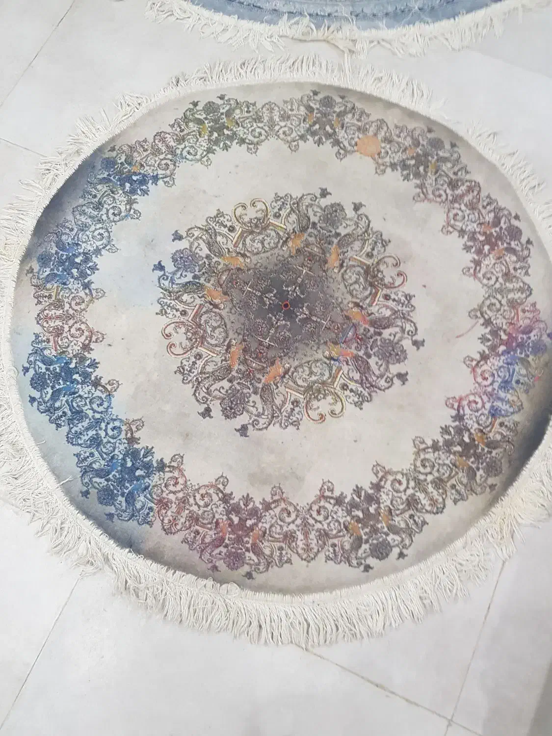 فرش گرد و مستطیل در حد نو|فرش|کیش, |دیوار