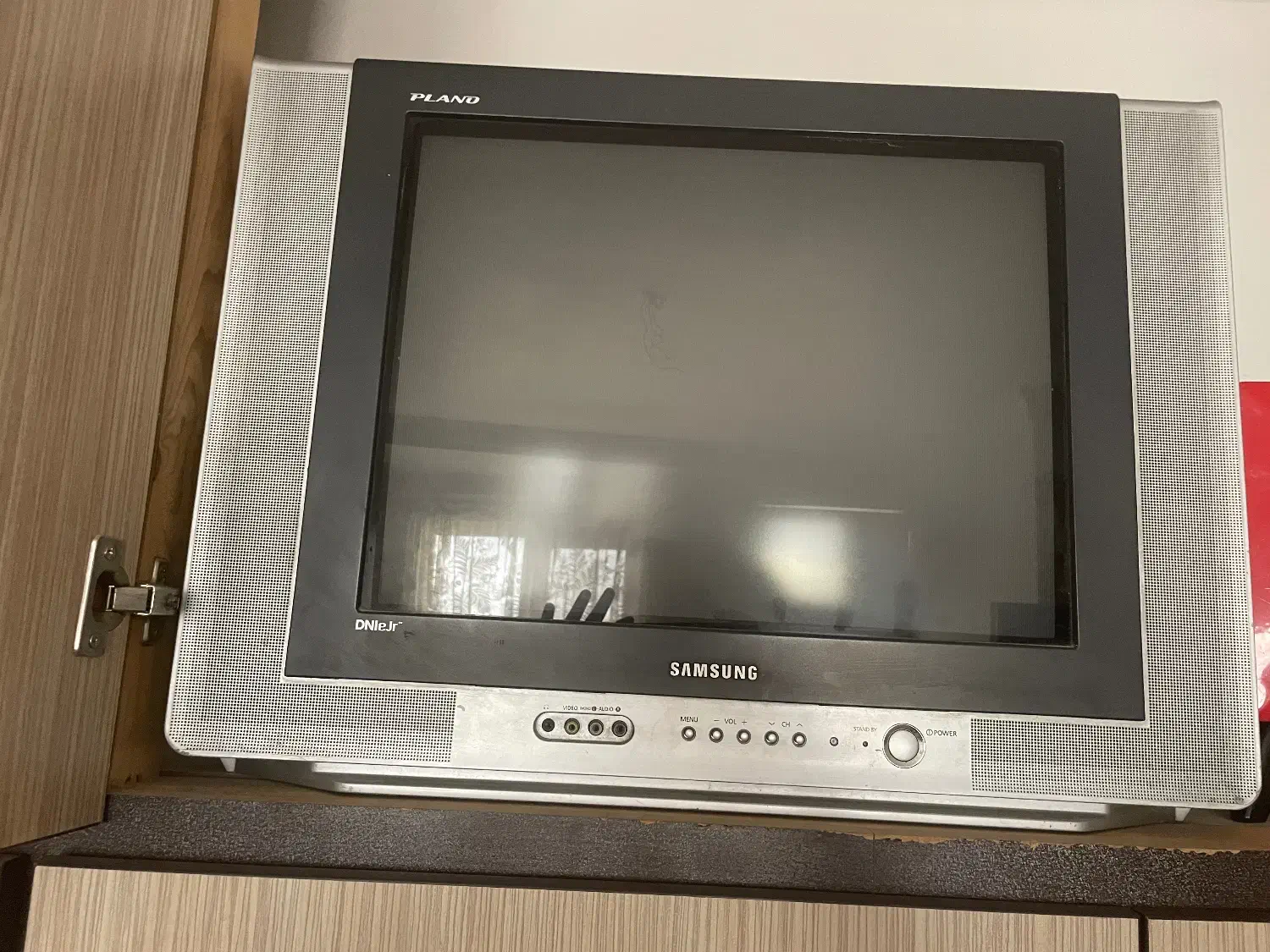 تلویزیون ۲۱ اینچ سامسونگ|تلویزیون و پروژکتور|بوشهر, |دیوار