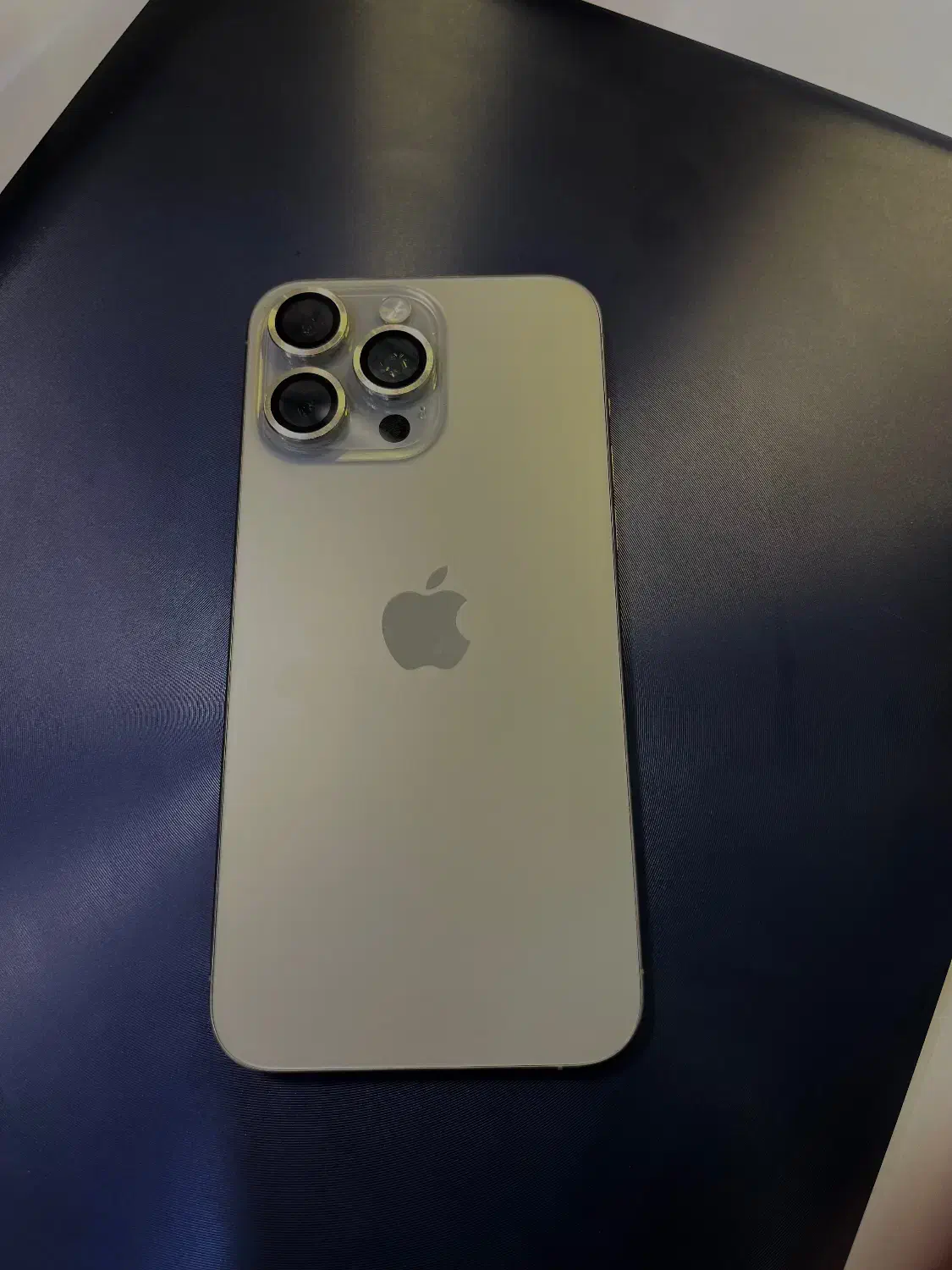 گوشی 15پرومکس 512|موبایل|رشت, کاکتوس|دیوار