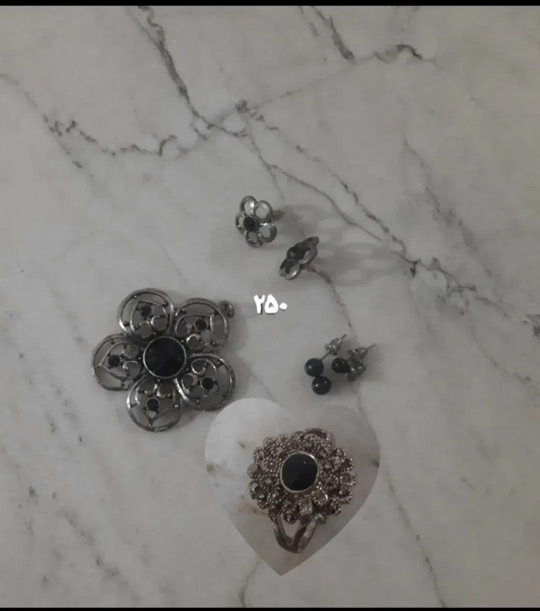 بدلیجات|بدلیجات|نهاوند, |دیوار