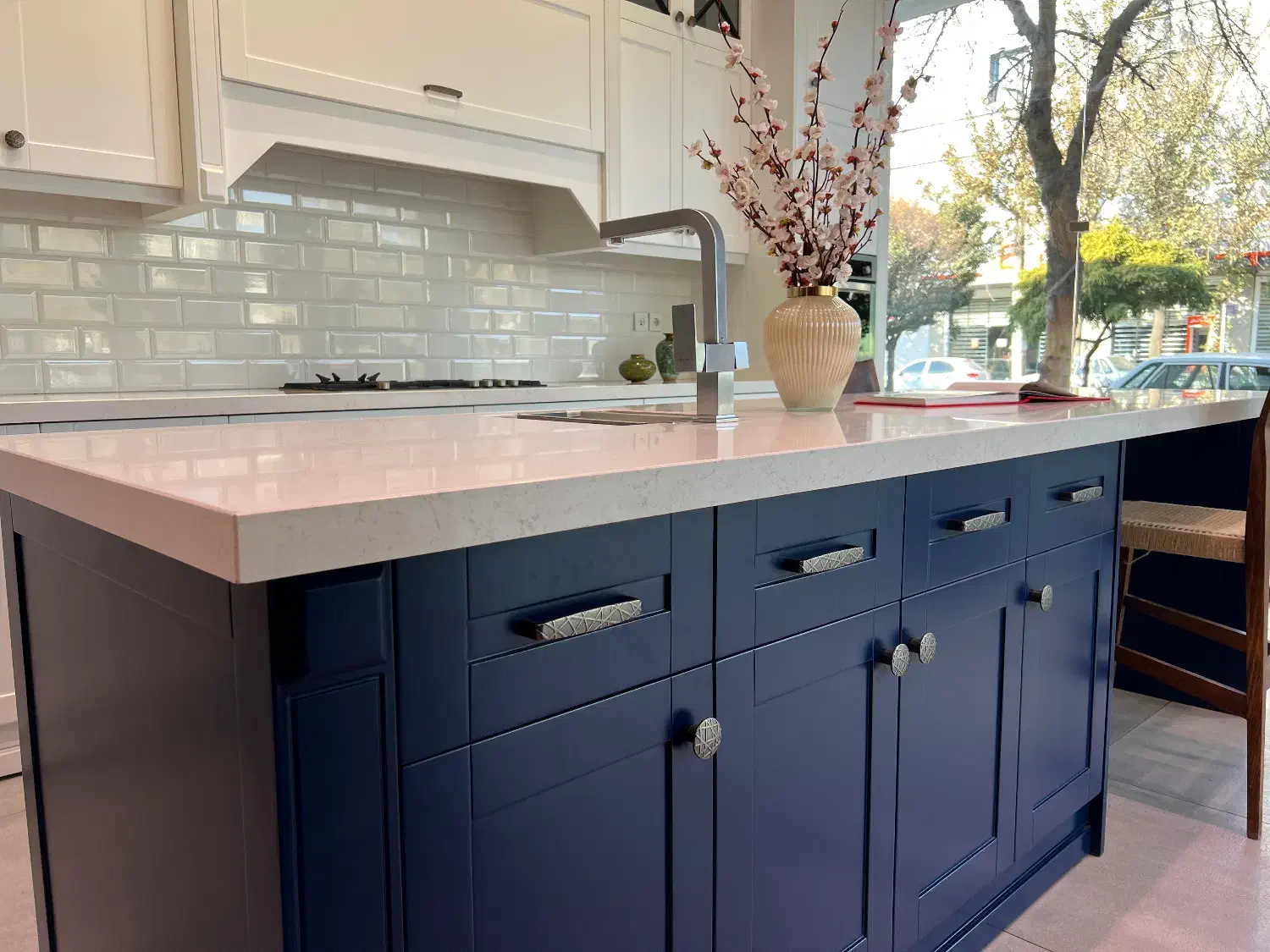 همکار (منشی) خانم|استخدام اداری و مدیریت|قزوین, |دیوار