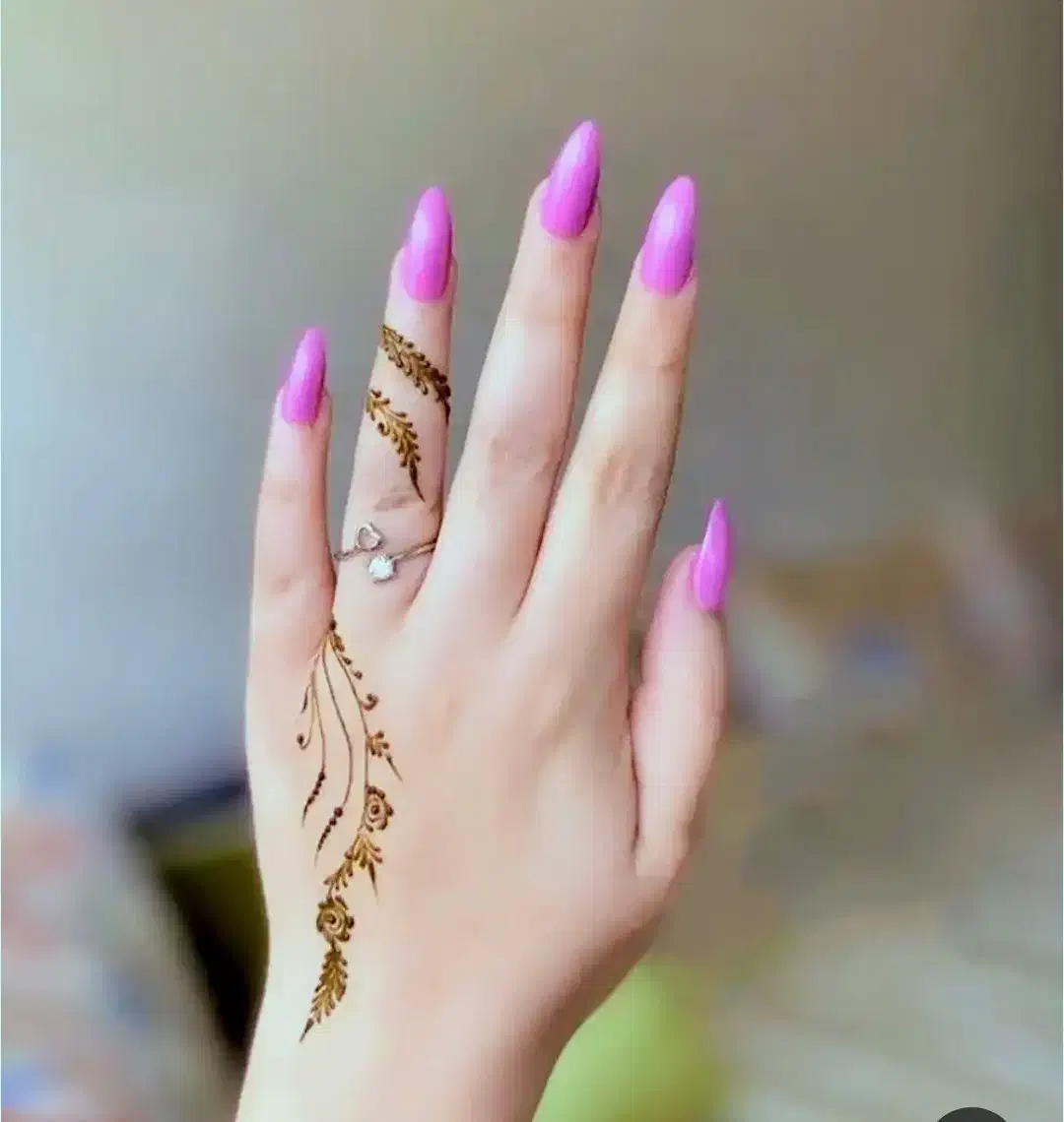 بمب تخفیف خدمات میکاپ تخصصی وشنیون ونقش حنا|خدمات آرایشگری و زیبایی|بندرعباس, |دیوار