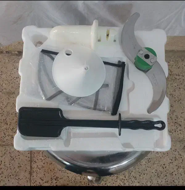 کاتر میکسر ۳ و ۱۰ لیتری پرقدرت برای سوسیس کالباس|خردکن، آسیاب، غذاساز|تهران, هلال احمر|دیوار