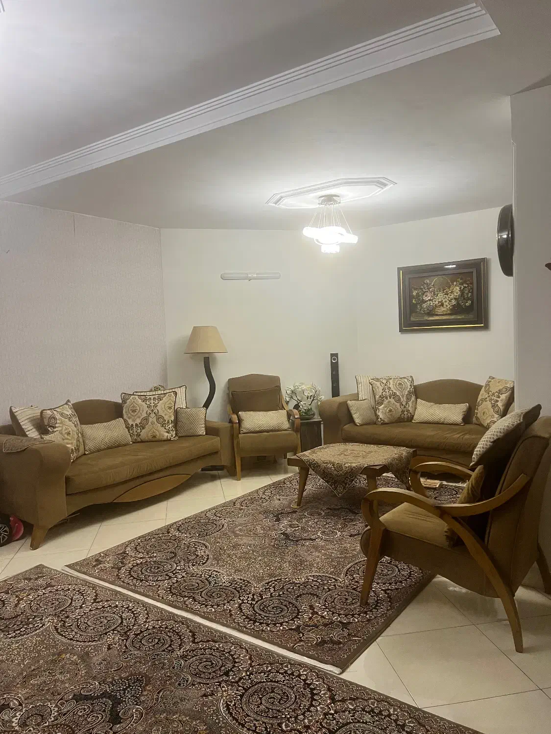 مبل ۸ نفره و یک دست ناهار خوری ۸ نفره|مبلمان خانگی و میز عسلی|تهران, جوادیه تهرانپارس|دیوار