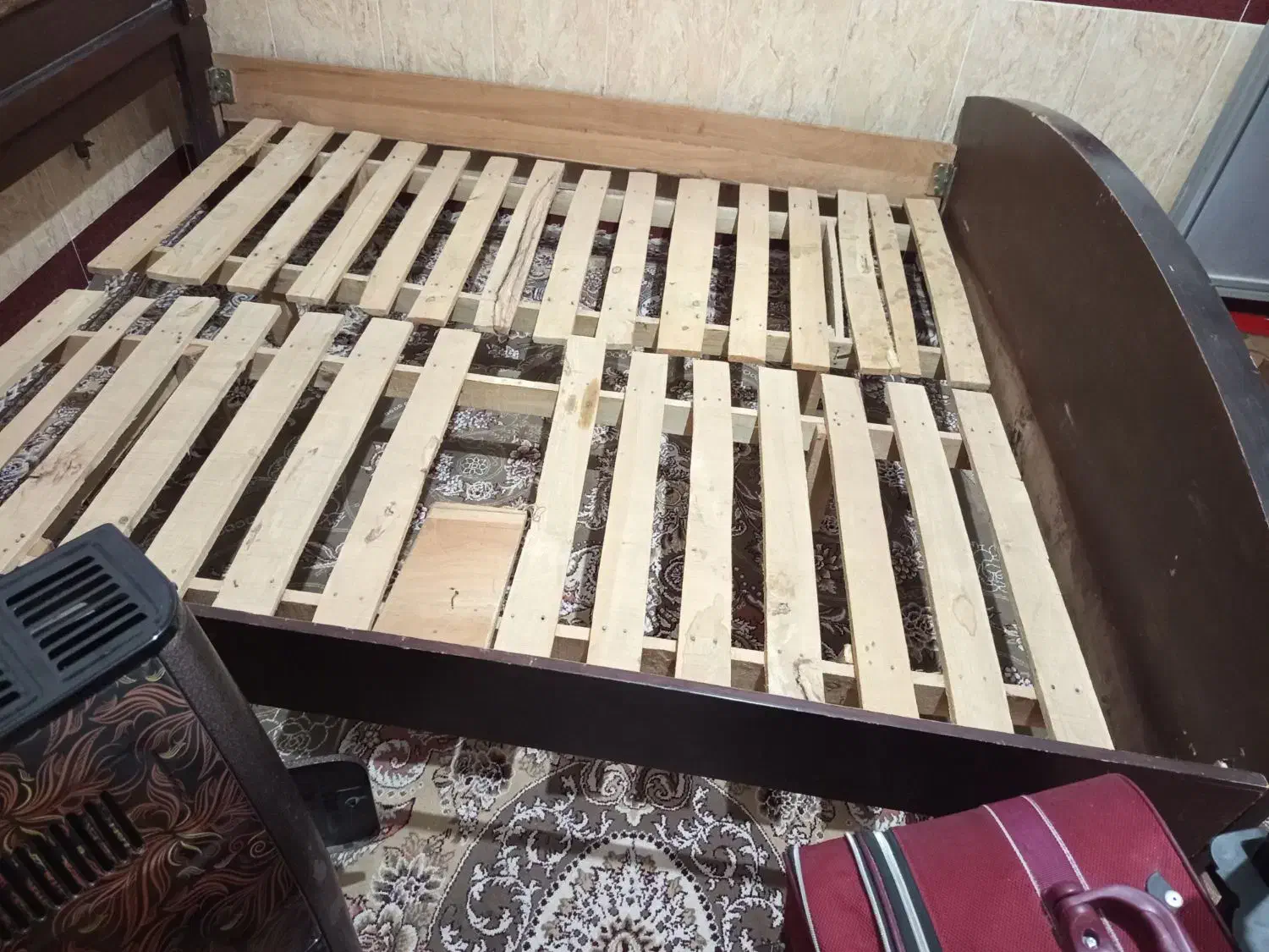 تخت خواب|تخت و سرویس خواب|تربتحیدریه, پائین ولایت|دیوار