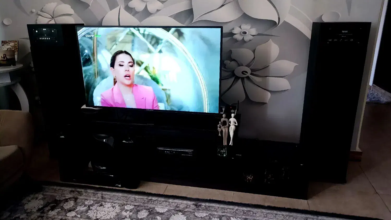 میز تلویزیون|میز تلویزیون|رشت, باهنر|دیوار