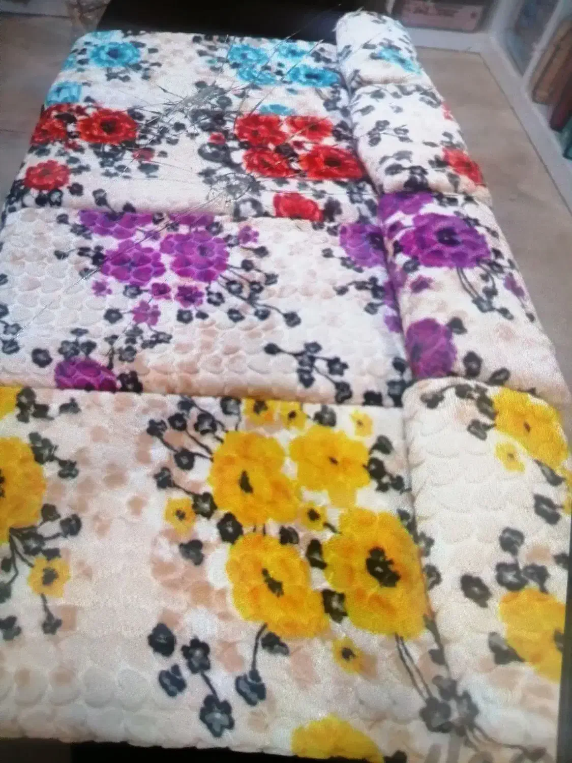 فروش فوق العاده پتوی لیلیان برجسته با قیمت مناسب|رختخواب، بالش، پتو|یزد, |دیوار