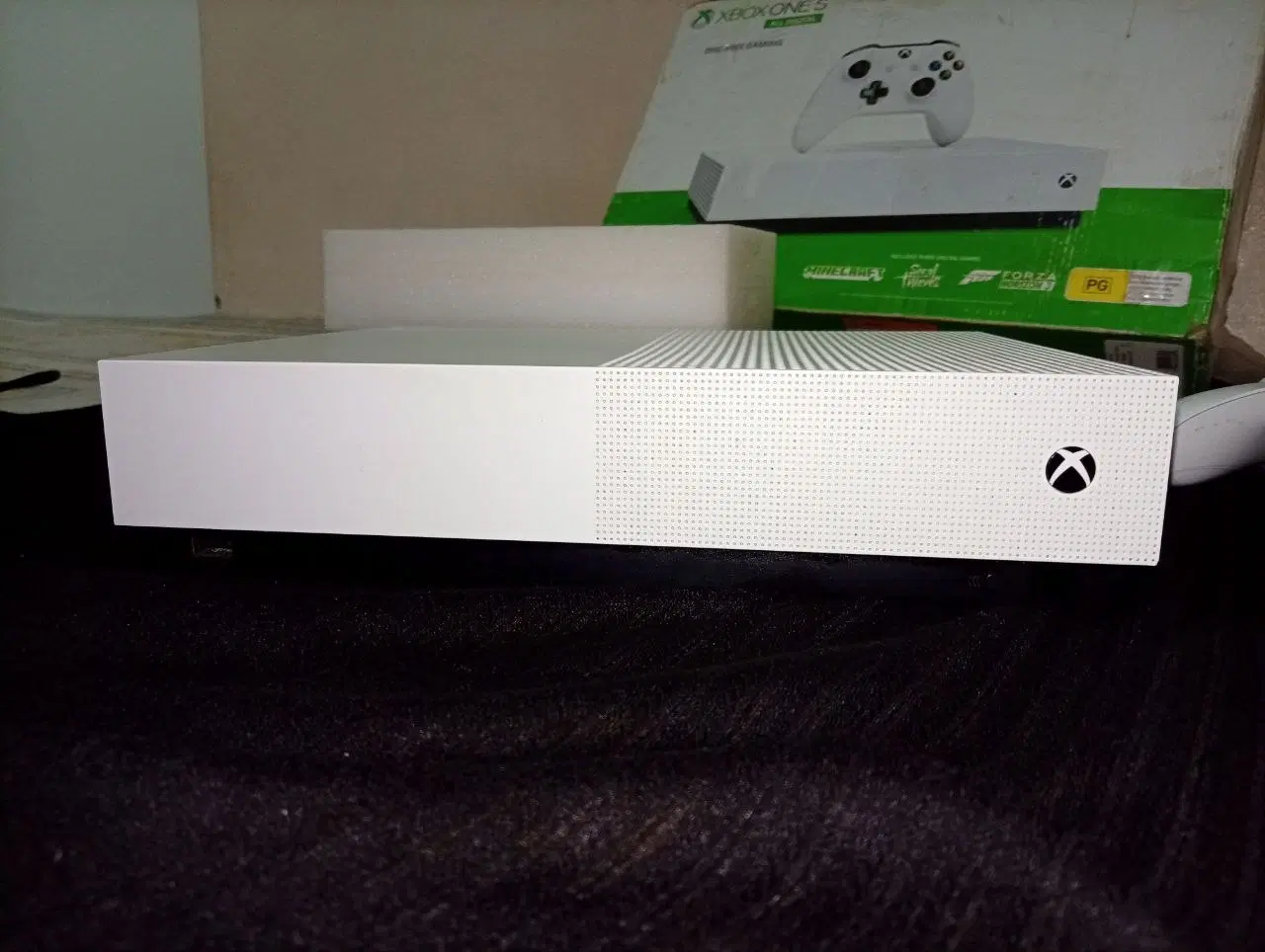 xbox one s|کنسول، بازی ویدئویی و آنلاین|تهران, فلسطین (میدان انقلاب)|دیوار