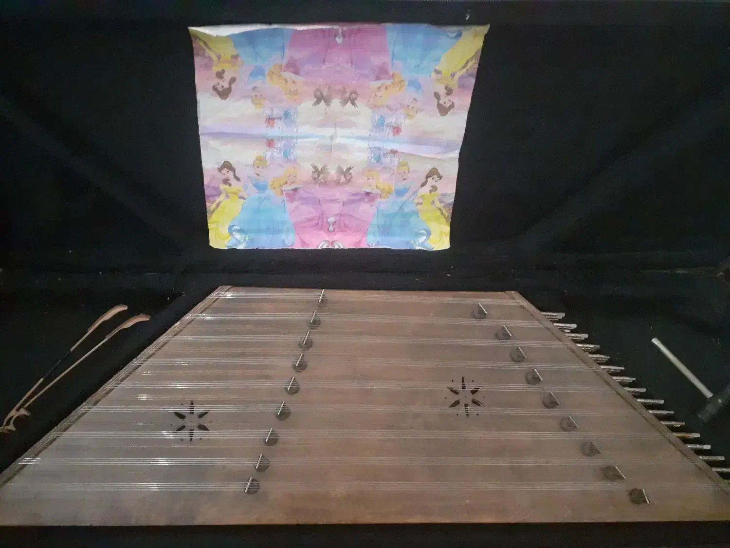 سنتور|سازهای سنتی|ایلام, |دیوار