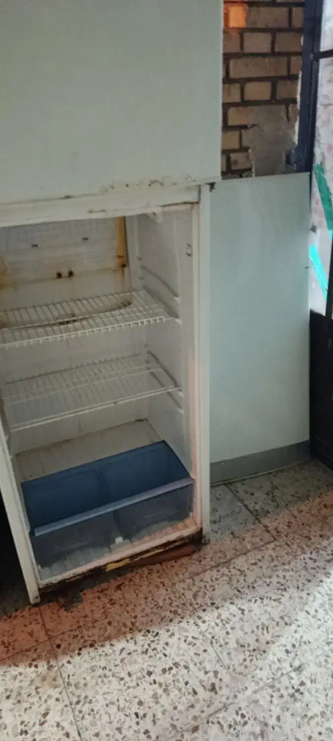 یخچال  فقط درش تعمیر می خواد|یخچال و فریزر|شوش, |دیوار