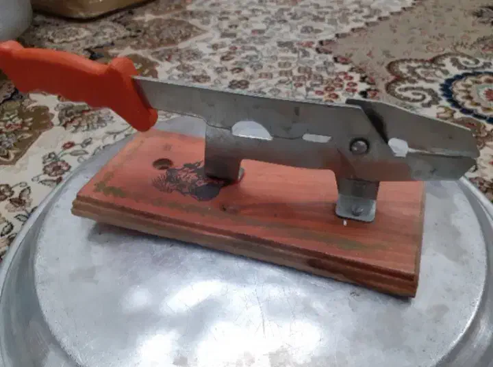 قند شکن بدون استفاده به عت نبود استفاده میفروشم|سایر لوازم برقی|مراغه, |دیوار