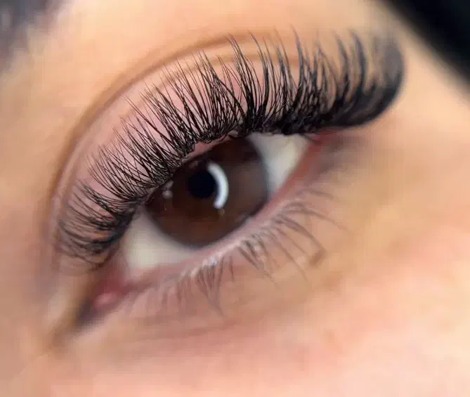 اکستنشن مژه با بهترین متریال و کمترین قیمت|خدمات آرایشگری و زیبایی|ری, صفاییه (چشمه علی)|دیوار