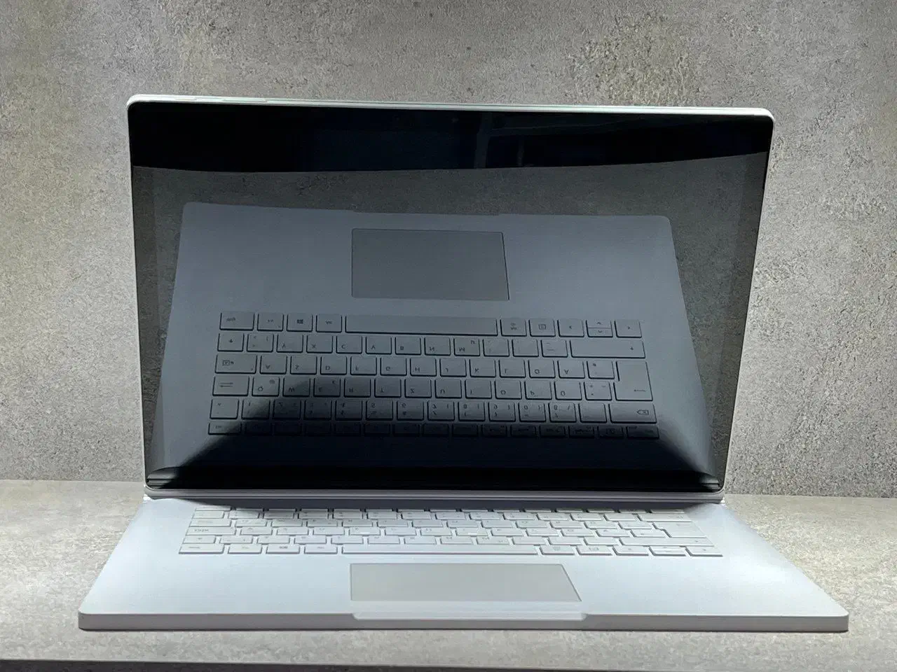 لپ تاپ تبلت شو surface book 2  با هشت گیگ گرافیک|رایانه همراه|تبریز, |دیوار