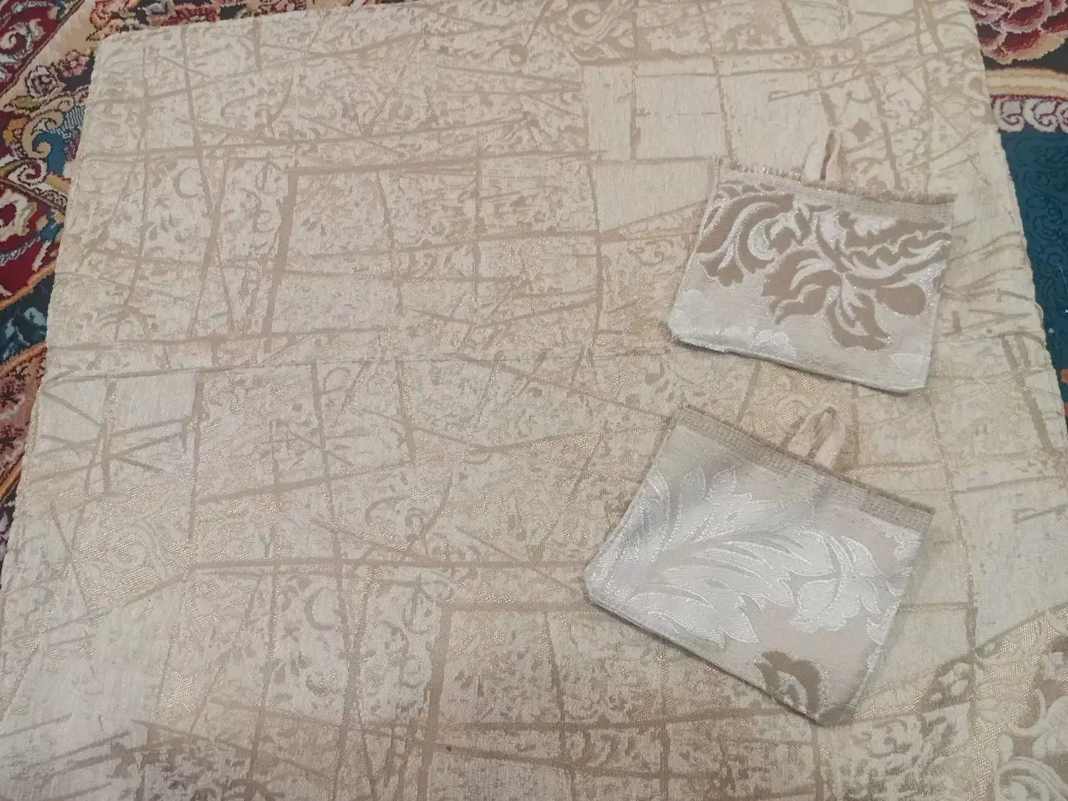 دستگیره و نمگیر|سفره، حوله، دستمال آشپزخانه|بومهن, |دیوار