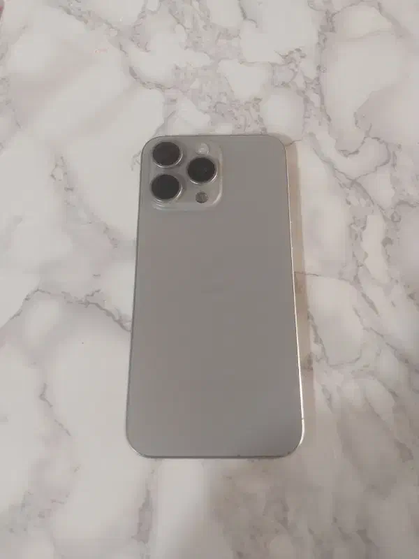 یک دستگاه آیفون ۱۵ پرومکس|موبایل|تهران, مسعودیه|دیوار