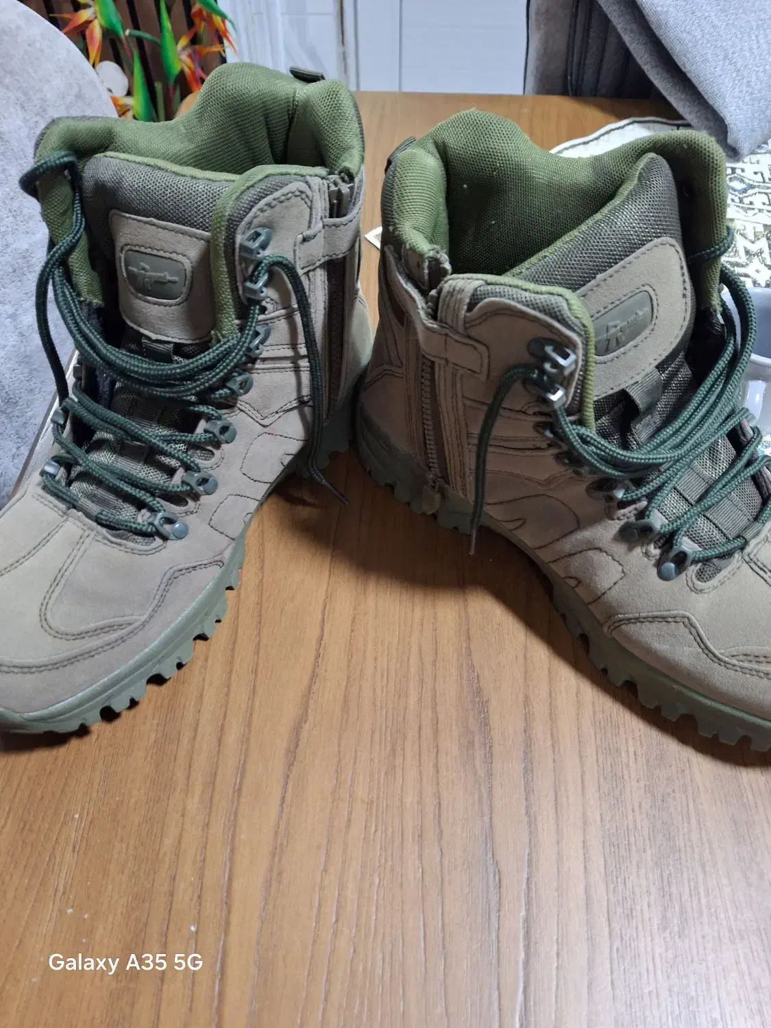 سلام پوتین انگلیسی اصل از دوبی آوردم به کارم نمیاد|کیف، کفش، کمربند|گنبد کاووس, |دیوار