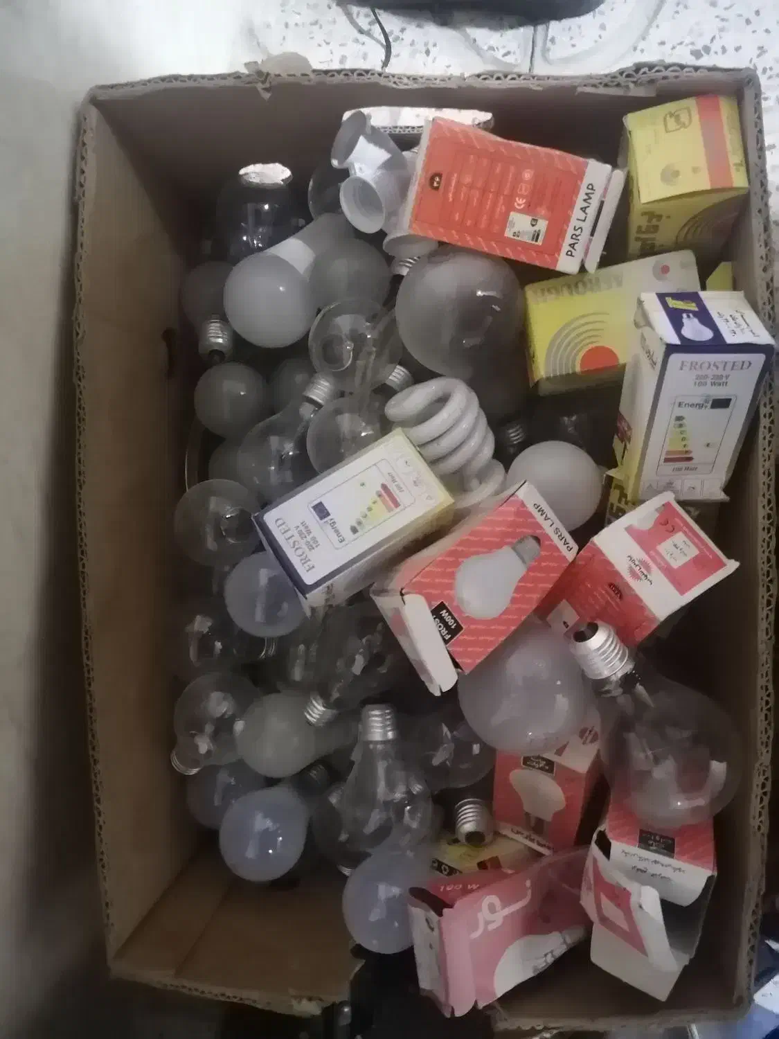 لامپ 100و200|لامپ و چراغ|بناب, |دیوار