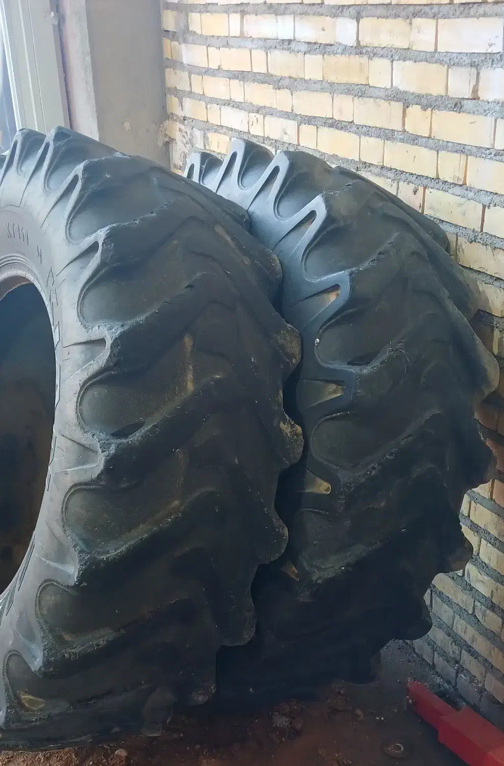 یه جفت لاستیک تراکتور18/30با ۴۰% عاج|ماشینآلات صنعتی|بیجار, |دیوار