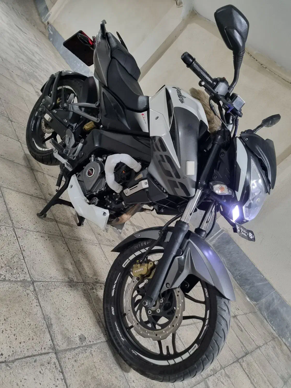 ns200|موتورسیکلت|تهران, شهرک خرازی|دیوار